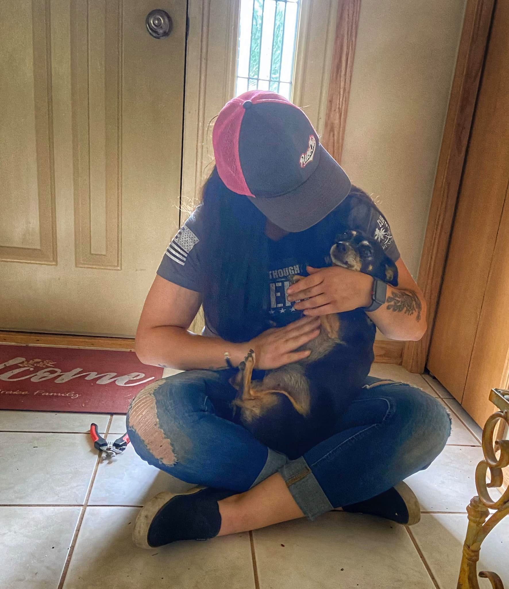 Online booking KD NAIL TRIMS INC